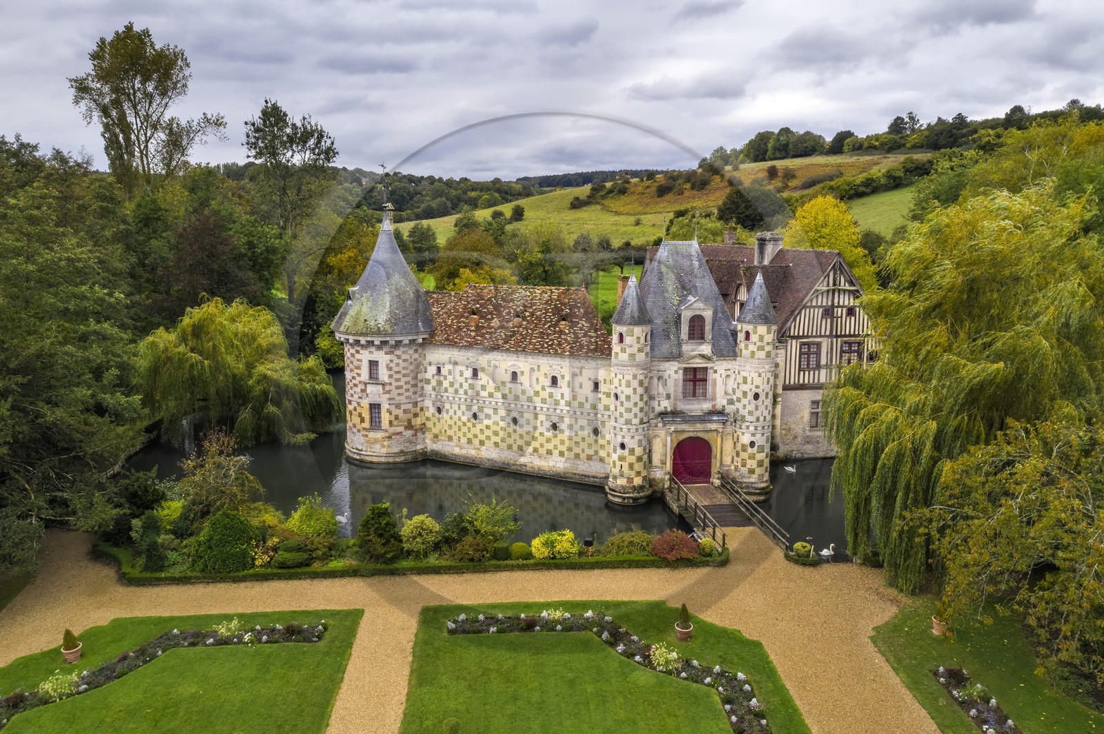 France, Calvados (14), Pays d'Auge, le chateau de Saint-Germain-de-Livet du XVe et XVIe siècle labellisé Musée de France (vue aérienne)