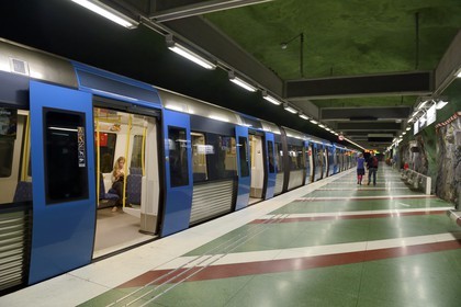Suède, Stockholm, station de métro (Stockholms tunnelbana), de nombreuses stations exposent des œuvres d'art, station de métro Kungstradgarden