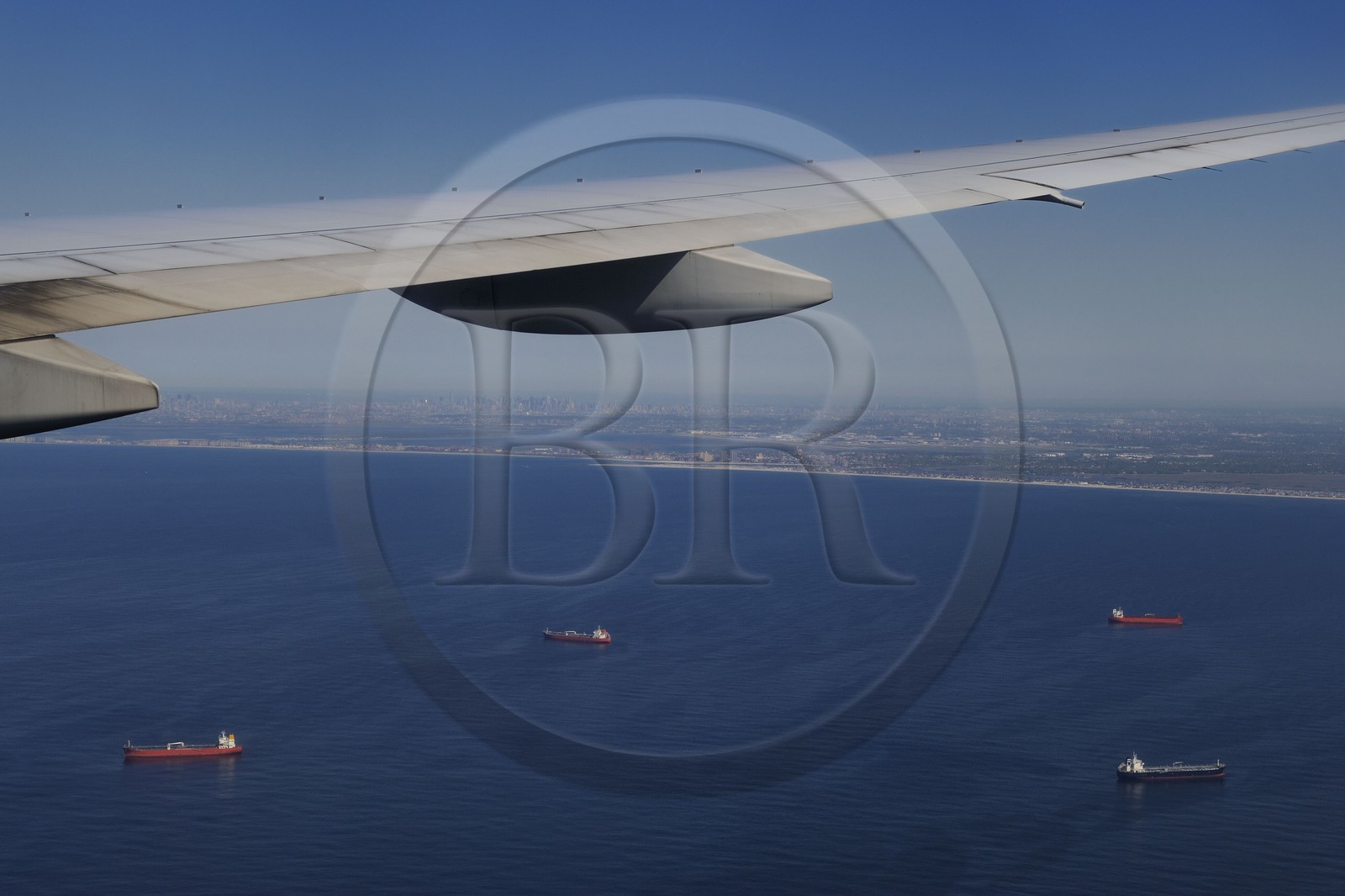 Etats-Unis, New York, Manhattan vu depuis l' Ocean Atlantique vue aérienne