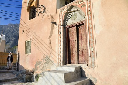 Sultanat d'Oman, Gouvernorat d'Al-Batina du Sud, Hajar occidental, Wadi Mistall, village de Wakan (Wukan), porte traditionelle omanaise