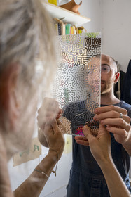 France, Bouches-du-Rhône (13), Marseille, Le Couvent, tiers-lieu, un grand jardin rue Levat mais aussi un lieu culturel hybride avec sa cité d’artistes, des expositions, des concerts ou encore des projets ouverts au voisinage, atelier du designer Geoffrey Pauchard