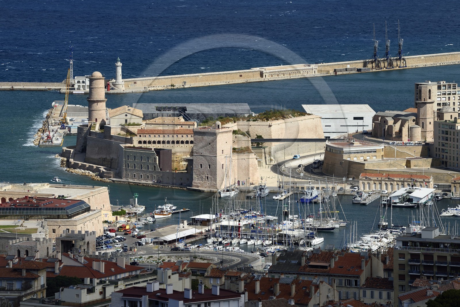 France, Bouches-du-Rhône (13), Marseille, le Fort Saint Jean à l'entrée du Vieux Port