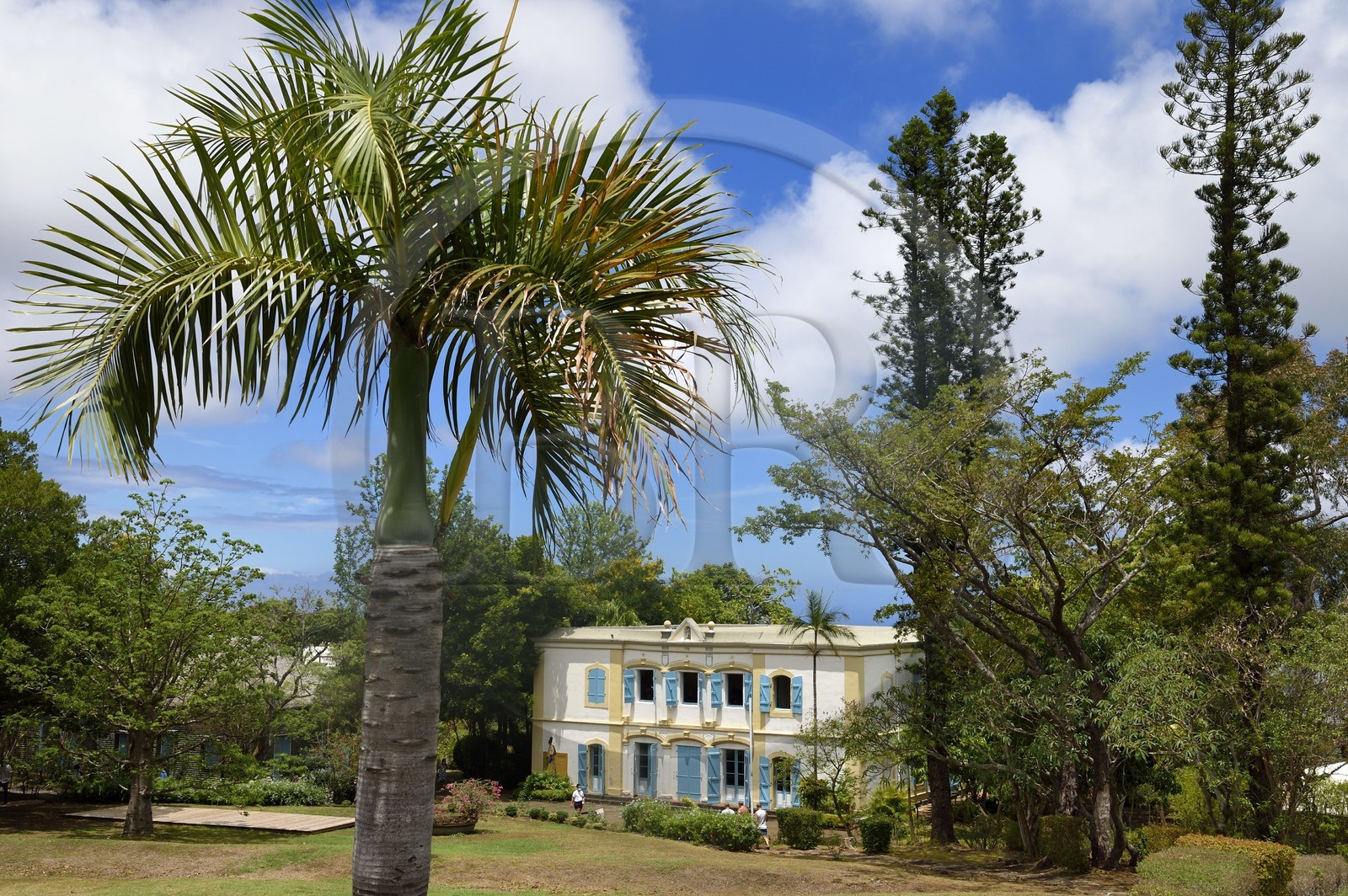 France, Ile de la Reunion, Saint-Gilles-les-Hauts, Musée de Villèle dans le domaine Panon-Desbassyns, ancienne propriété coloniale au cœur d'une grande plantation de canne à sucre qui faisait travailler un peu plus de 400 esclaves, la maison de maitre
