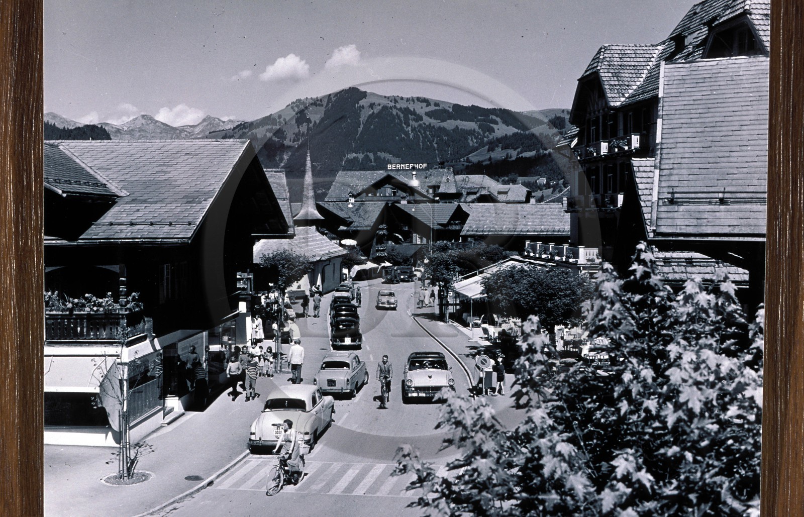 Suisse, région de Bern (Oberland Bernois), Saanenland, le village de Gstaad dans les années 60