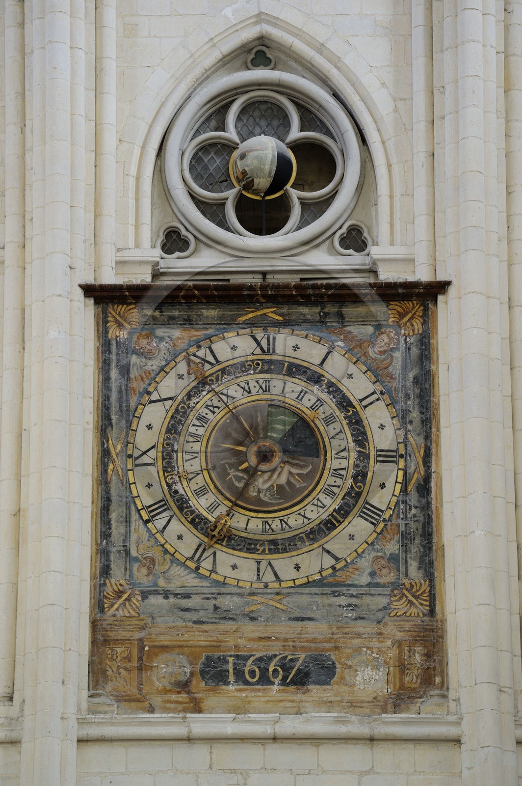 France, Seine-Maritime (76), Pays de Caux, Côte d'Albâtre, Fécamp, abbatiale de la Sainte-Trinité, horloge astronomique à marées 1667