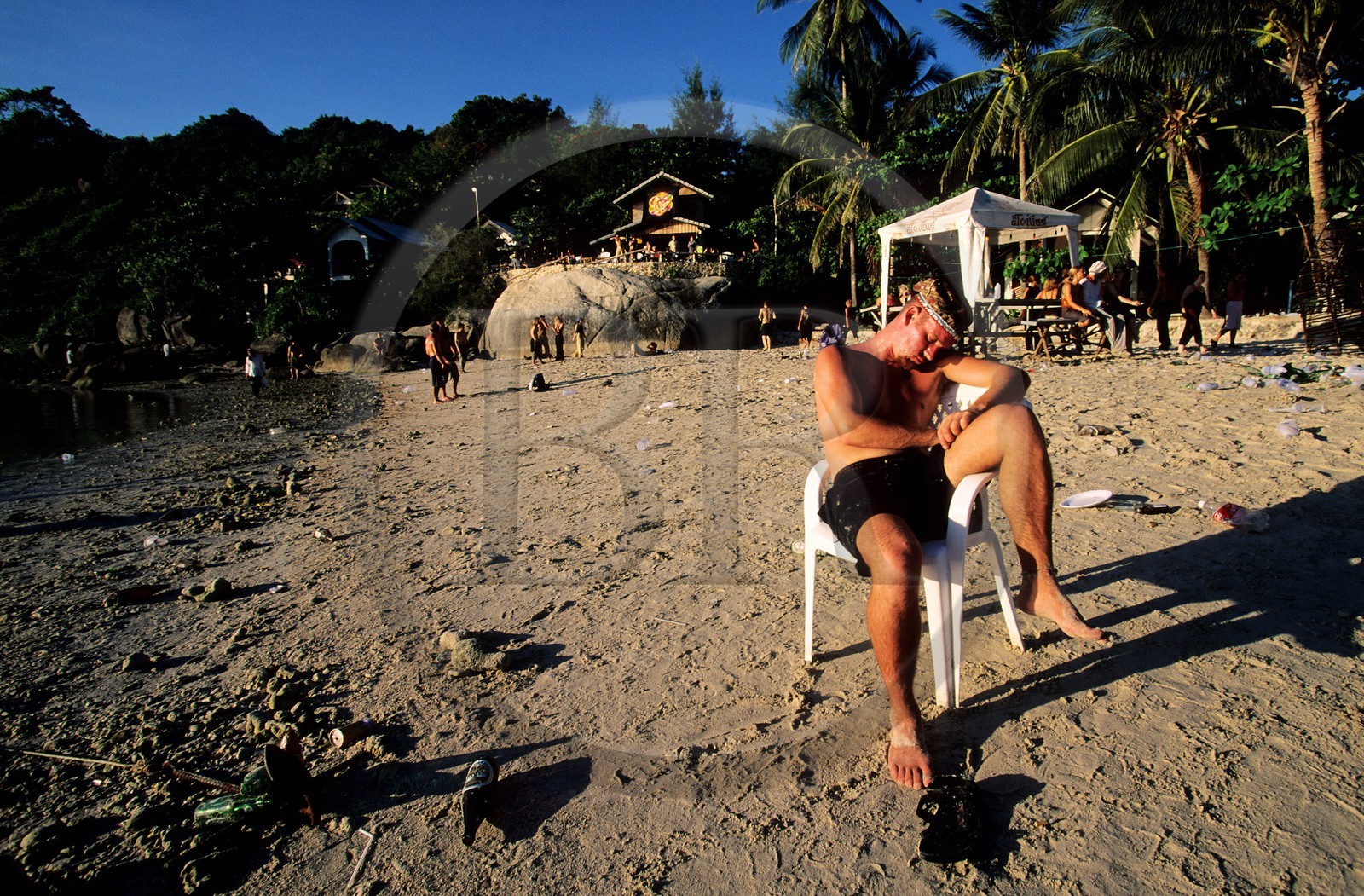 Thaïlande, Archipel îles Samui, Full Moon Party sur l' île de Koh Pha-Ngan, lever du soleil sur la plage de Had Rin