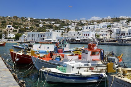 Grèce, Les Cyclades, mer Égée, île de Mykonos, Chora (Mykonos town), le vieux port de pêche