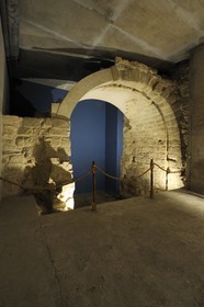 France, Paris, ruin of the arc on the river Bièvre of Philippe Auguste's surrounding wall in the second basement of the post office of the rue des Ecoles street