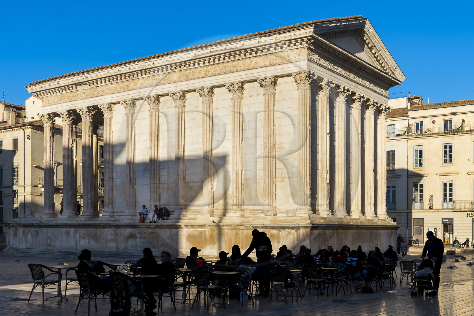 France, Gard (30), Nîmes, la Maison Carrée, ancien temple romain du Ier siècle avant JC