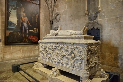 Portugal, Lisbon, Belem, Hieronymites Monastery (Mosteiro dos Jeronimos), listed as World Heritage by UNESCO, Santa Maria church, manueline style tomb of Vasco da Gama