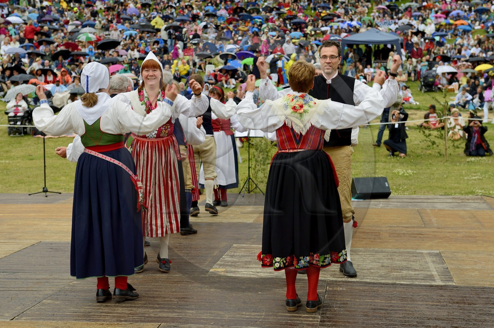 Sweden, Dalarna County, Leksand, the most popular in Sweden midsummer celebrations, folk dances in traditional dress