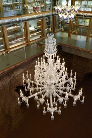 France, Moselle (57), Saint-Louis-les-Bitche, musée de la Cristallerie Saint-Louis, lustre en cristal géant