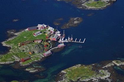 Norway, More Og Romsdal, fisher island south of Kristiansund (aerial view)