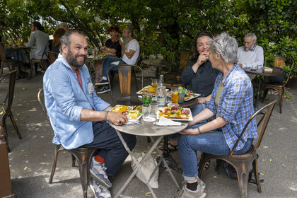 France, Vaucluse (84), Avignon, le restaurant café cinéma d'art et essai Utopia