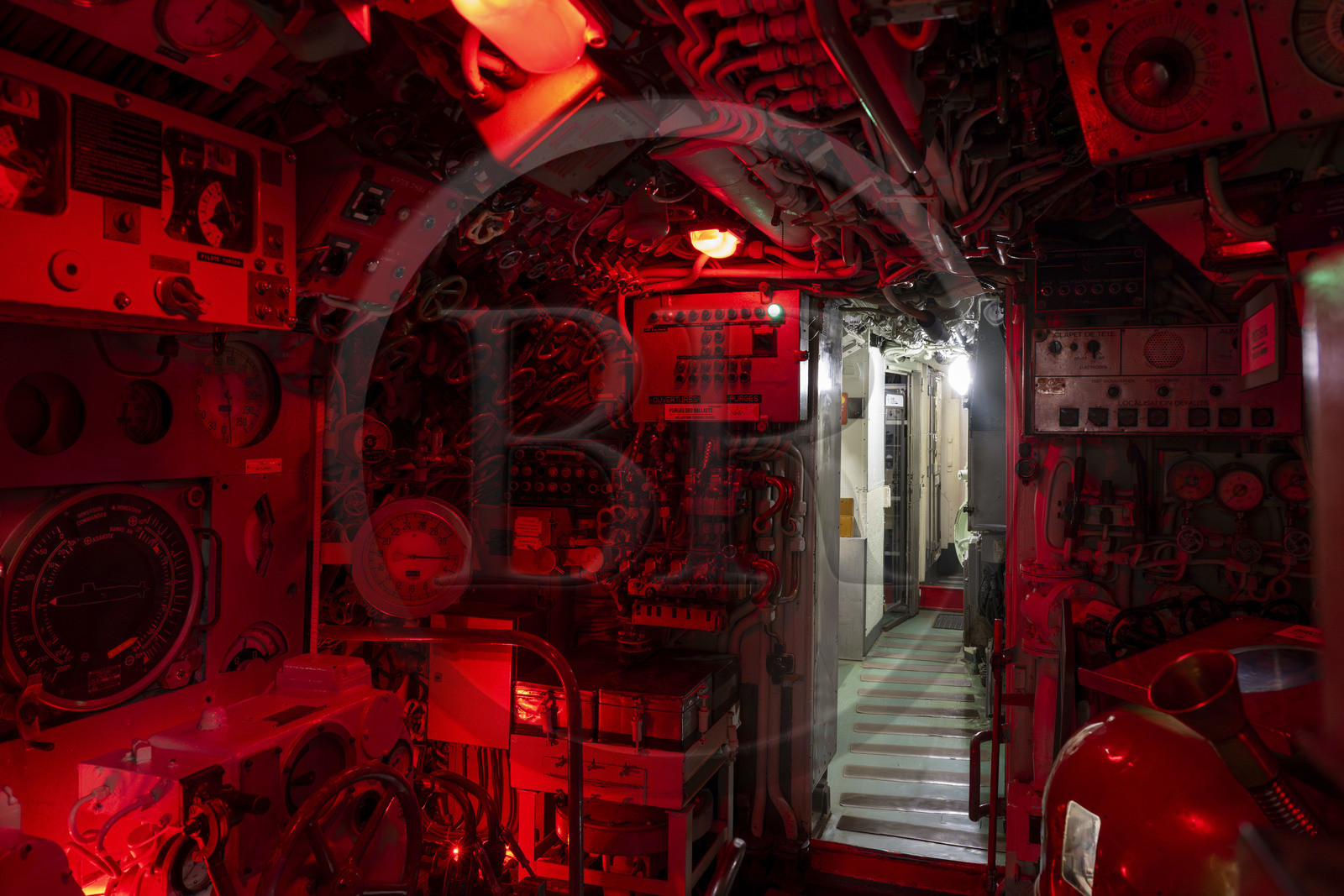 France, Loire-Atlantique (44), Saint-Nazaire, le sous-marin Espadon (S637), premier sous-marin de la Marine nationale française à plonger sous la banquise en 1964, abrité dans le bunker de l'Ecluse Fortifiée de l'ancienne base sous-marine allemande construite lors de la dernière guerre mondiale