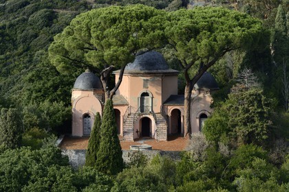 France, Haute-Corse (2B), Cap Corse, Pino, tombeau monumental de la famille Piccioni-Eiffel