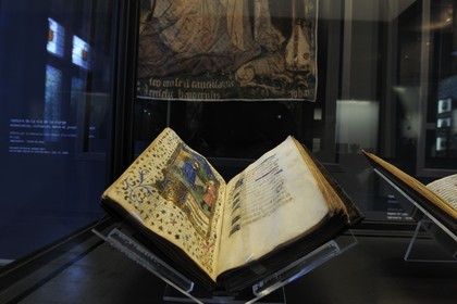 France, Paris, Musee du Moyen-Age (Middle Ages Museum), the former Hotel de Cluny, Visitors' book in aid of Châlons, virgin of devotion, 15th century
