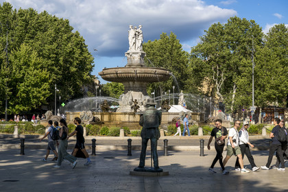 France, Bouches du Rhone, Aix en Provence, Place de la Rotonde, statue of Paul Cezanne and Rotonde fountain