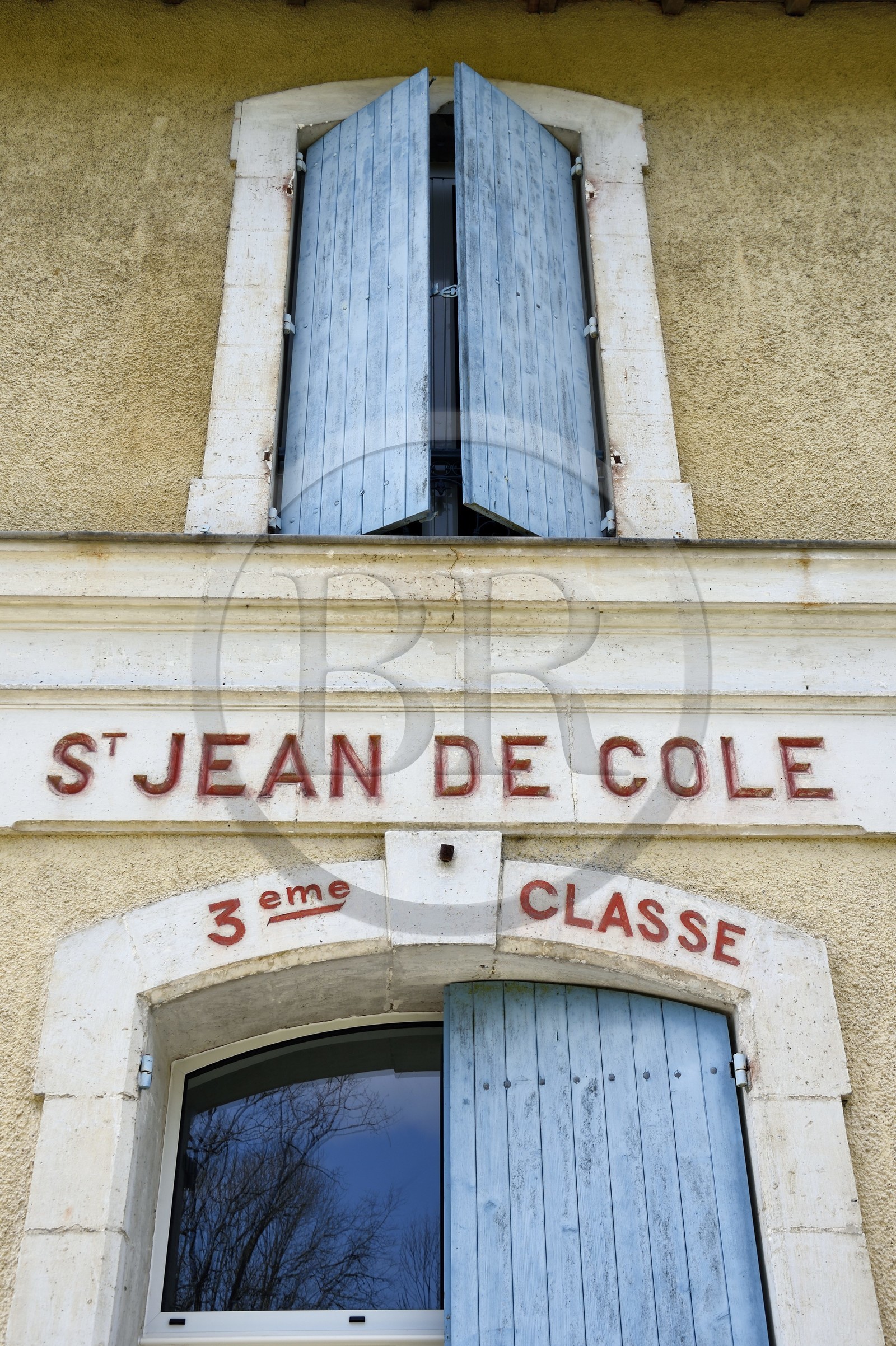 France, Dordogne (24), Périgord Vert, Saint-Jean-de-Côle, labellisé Les Plus Beaux Villages de France, l'ancienne gare sur la véloroute Flow Vélo qui emprunte l'ancienne voie de chemin de fer