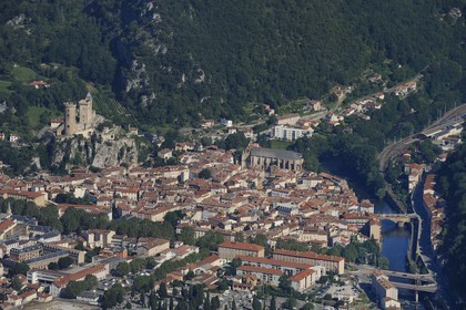 France, Ariège (09), Foix, le château comtal du Xe-XVe siècle (vue aérienne)