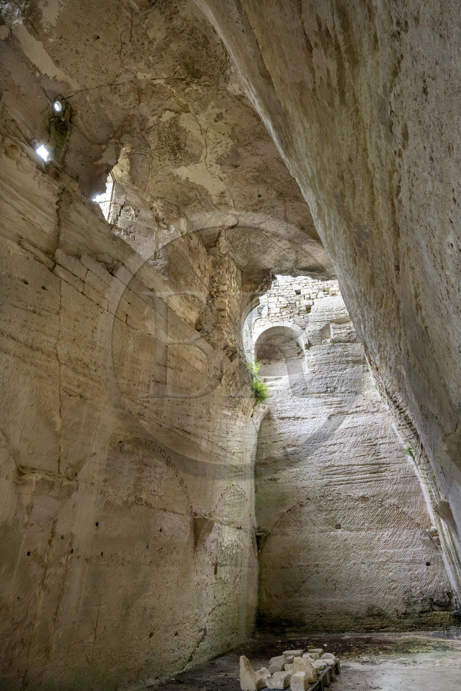 France, Gard (30), Beaucaire, abbaye troglodytique de Saint-Roman, les grandes salles