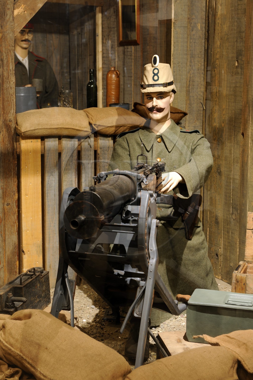 France, Bas-Rhin (67), le Fort de Mutzig, soldats allemands de la guerre 14-18 avec mitrailleuse