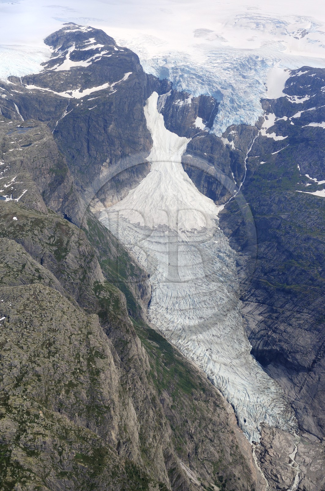 Norvège, Sogn og Fjordane, glacier de Jostedalsbreen et Briksdalbreen (vue aérienne)