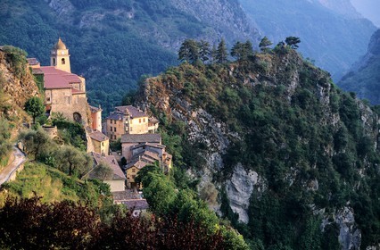 France, Alpes-Maritimes (06), vallée de la Roya (arrière pays niçois), village perché de Saorge