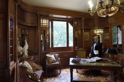 France, Pyrénées-Atlantiques (64), Pays-Basque, Cambo-les-Bains, la Villa Arnaga, musée et maison d'Edmond Rostand, le bureau empire