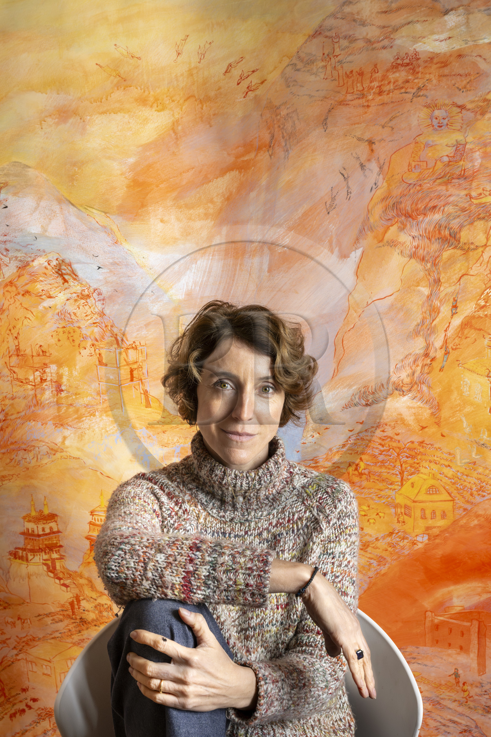 France, Paris (75), l'artiste Rada Tzankova dans son atelier