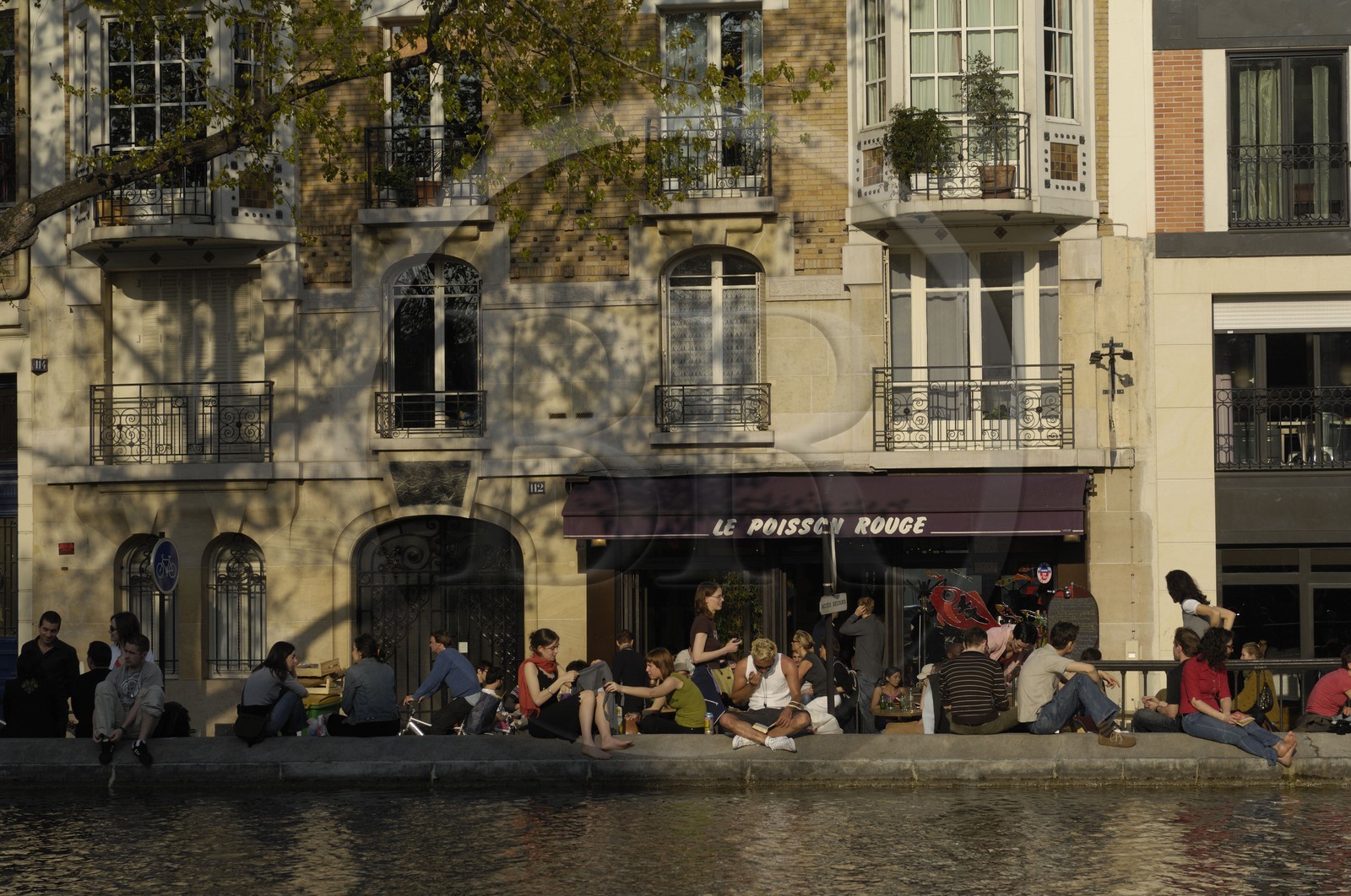 France, Paris (75), canal Saint-Martin,  bistro du quai de Jemmapes