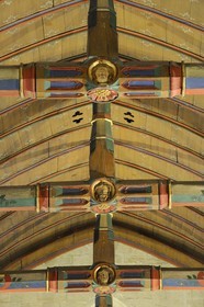 France, Côte-d'Or (21), l'Hôtel-Dieu des Hospices de Beaune, Grand' salle appelée aussi salle des pauvres, poutre transversalles sculptées