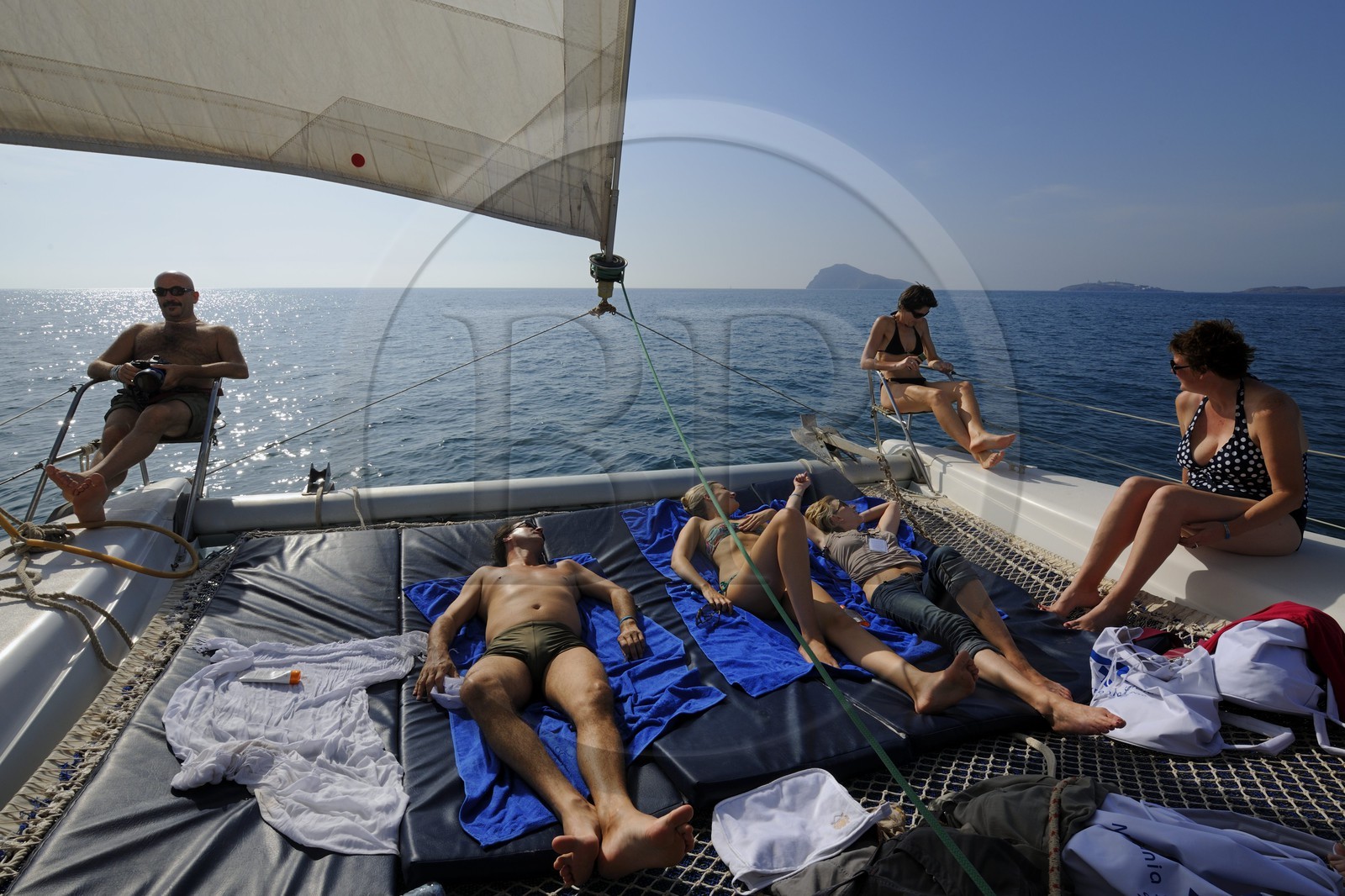 Maroc, région de l'Oriental, à bord d'un catamaran au large de Ras Kebdana (Cap de l'Eau ou Cabo de Agua)