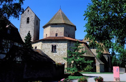 France, Haut-Rhin (68), Ottmarsheim, église carolingienne unique en Alsace (datant de 1049)