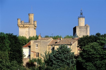 France, Gard (30), Uzès, la vieille ville dominée par la tour du château des Ducs