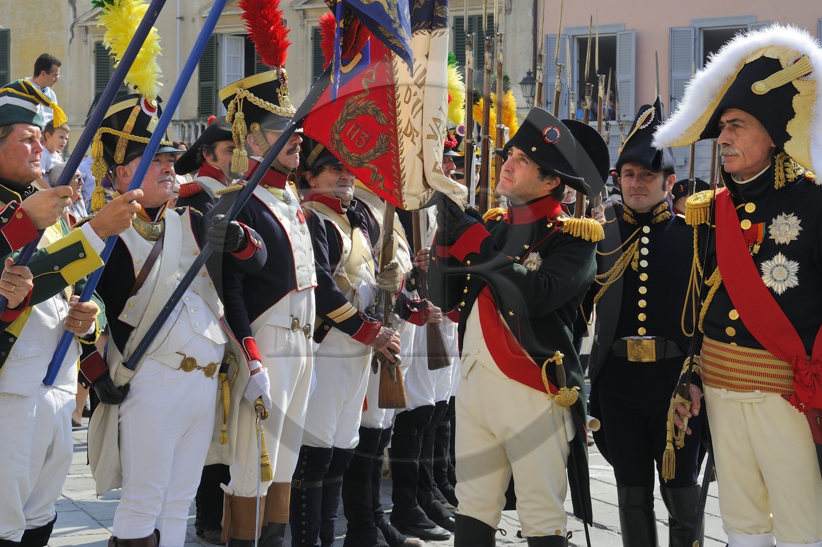 Italie, Ligurie, Sarzana, Napoleon Festival, Napoléon passe en revue les troupes en compagnie du maréchal d'Empire Massena sur la Piazza Matteotti
