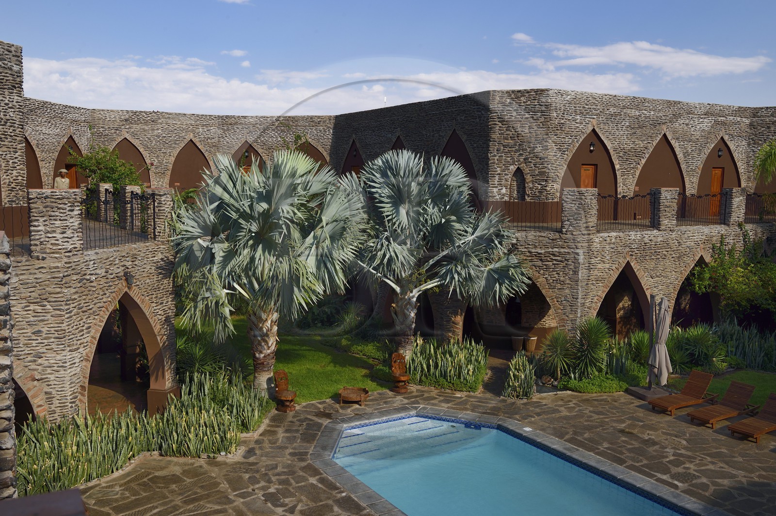 Namibie, région de Hardap, désert du Namib à l'Est du parc national Namib Naukluft vers Sossusvlei, l'hotel Mirage Resort & Spa