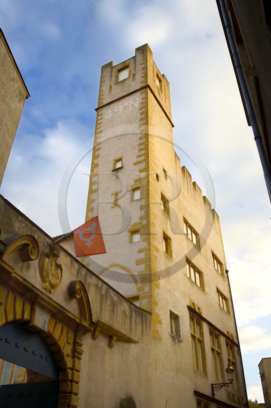 France, Moselle (57), Metz, la haute tour-donjon de l'Hotel Saint Livier, siège du Fonds régional d’art contemporain de Lorraine
