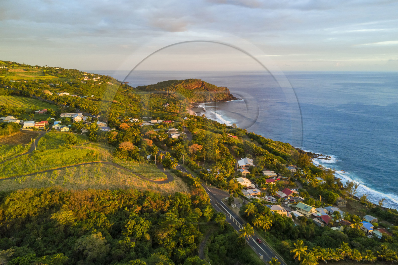 France, Ile de la Reunion, la côte à Petite-Ile et la plage de grand-Anse au pied de piton Grande-Anse (vue aérienne)