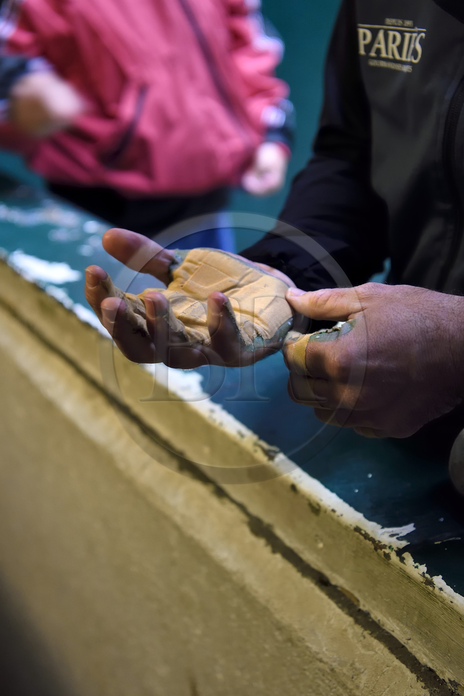 France, Pyrenees Atlantiques, Basque Country, Saint Jean Pied de Port, trinquet Garat, traditional Basque pelota party with bare hand