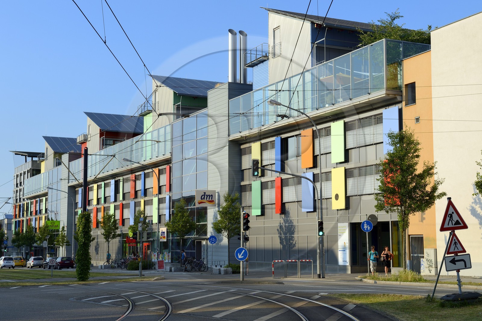 Germany, Baden-Wurttemberg, Freiburg im Breisgau, Vauban quarter, building called Sun Ship (Sonnenschiff) in the Schlierberg‘s solar settlement area, architect Rolf Disch