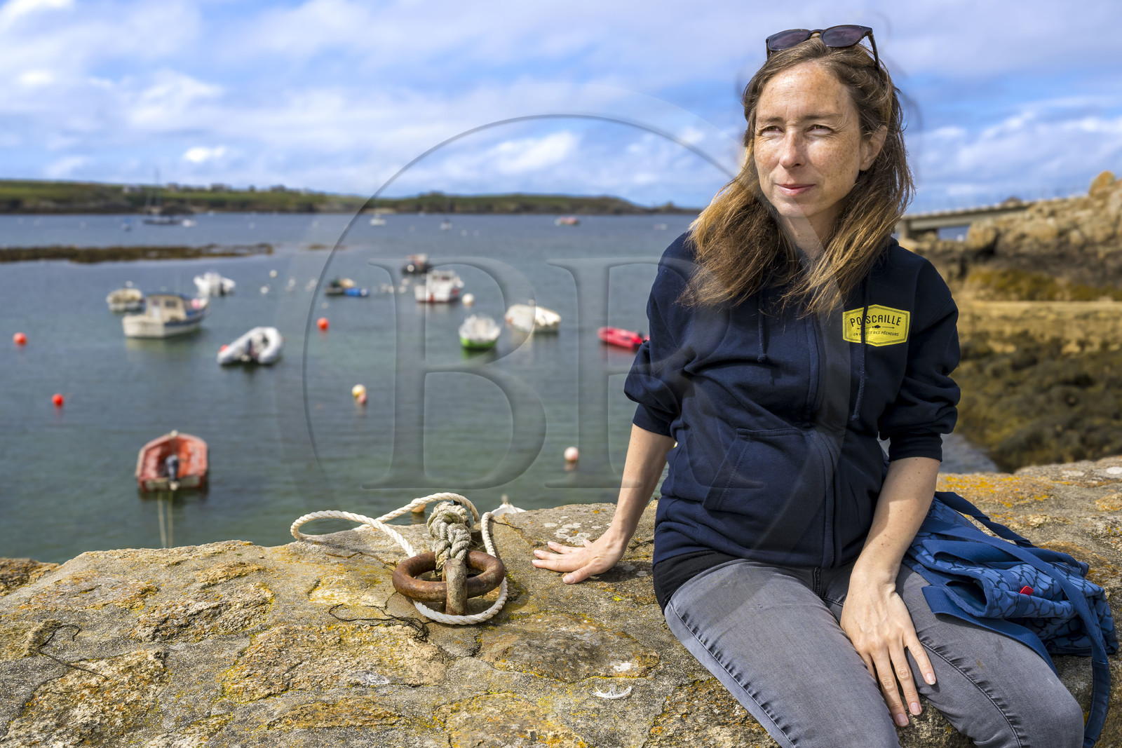 France, Finistère (29), Mer d'Iroise, Ile d'Ouessant, le port de Lampaul, Ondine Morin guide conférencière et pêcheur