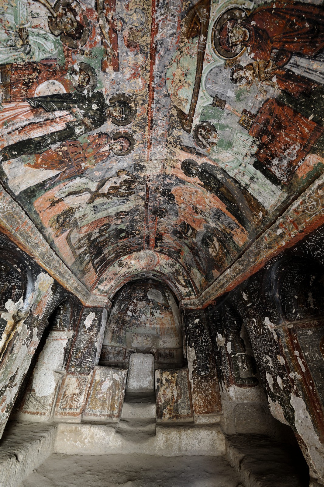 Turquie, Anatolie Centrale, province de Kayseri, Cappadoce classée Patrimoine Mondial de l'UNESCO, vallée de Soganli, église de la Tête Noire (Karabas Kilise) troglodytique, fresques murales