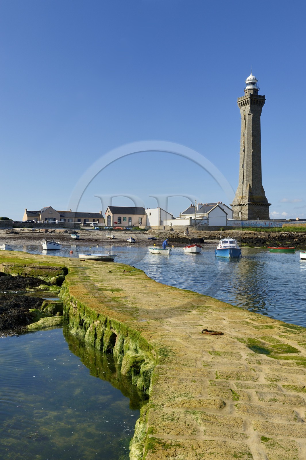 France, Finistère (29), Penmarc'h, Pointe de Penmarch, port Saint-Pierre, phare d'Eckmühl