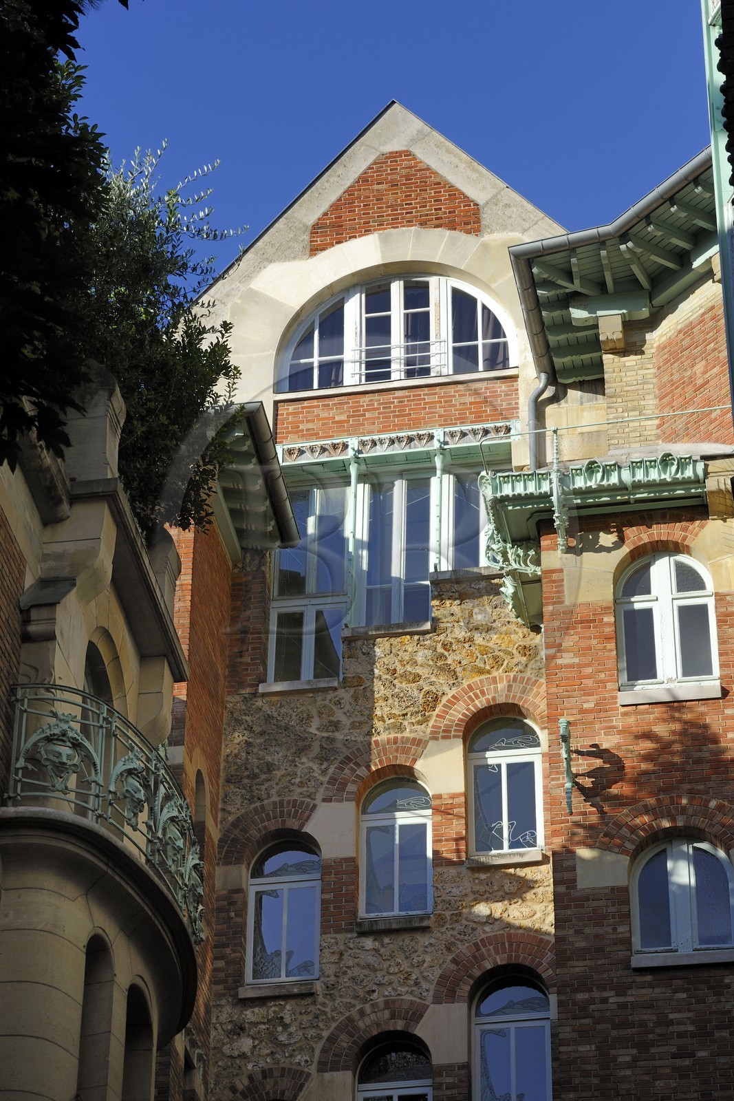 France, Paris (75), le Castel-Beranger, immeuble du 14 rue La Fontaine de style Art Nouveau  par Hector Guimard