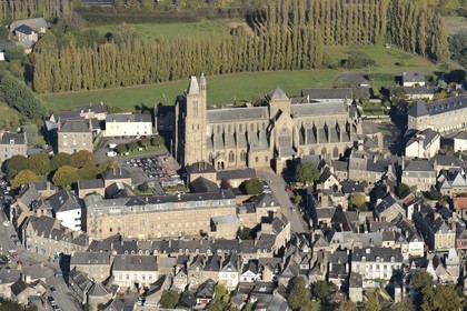 France, Ille-et-Vilaine,  Bay of Mont Saint Michel, Dol de Bretagne, Saint Samson cathedral of gothic style (aerial view)