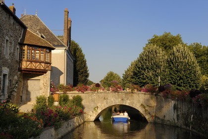 France, Eure-et-Loir (28), Bonneval, le fossé des remparts