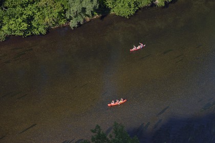France, Dordogne (24), Périgord Noir, vallée de la Dordogne, kayak sur la rivière Dordogne à Castelnaud-la-Chapelle
