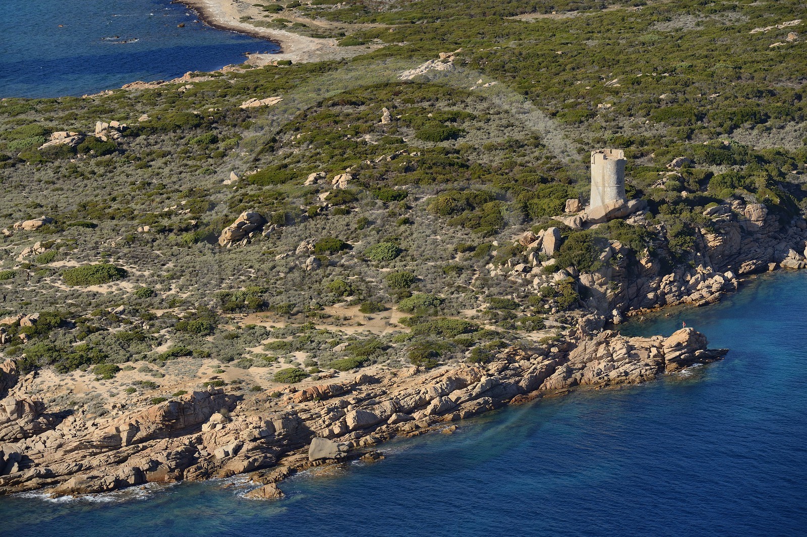 France, Corse-du-Sud (2A), Monacia-d'Aullène, tour genoise d'Olmeto (vue aérienne)