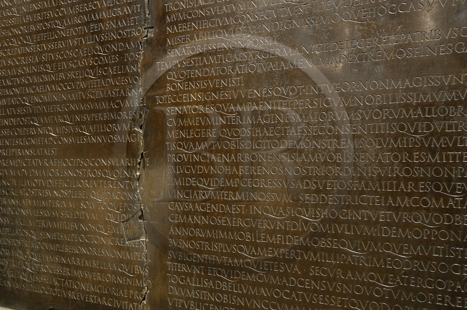 France, Rhône (69), Lyon, site historique classé Patrimoine Mondial de l'UNESCO, colline de Fourvière, musée gallo-romain de Fourvière, la Table claudienne est une plaque de bronze portant l'inscription d'un discours prononcé par l'empereur Claude en 48 devant le Sénat romain